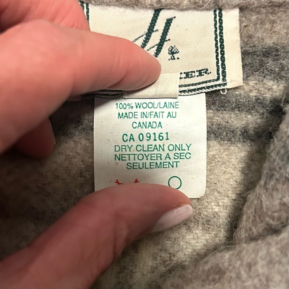 JJ Farmer Womens Plaid Barn Jacket With Fringe, 100% Wool, Made In Canada, Small - Picture 5 of 7